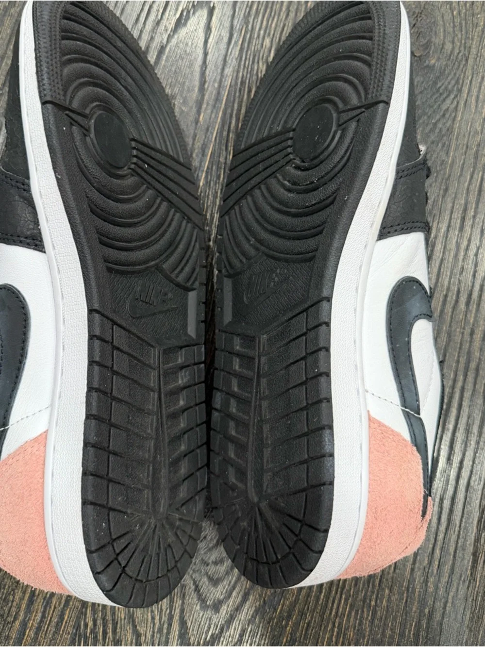 Nike Air Jordan 1 Retro Low OG Bleached Coral Pink Black Size 8 - Picture 8 of 11